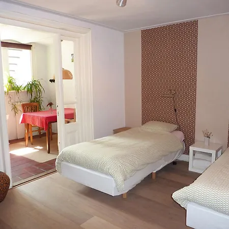 Bed & Breakfast Pluweel 3*