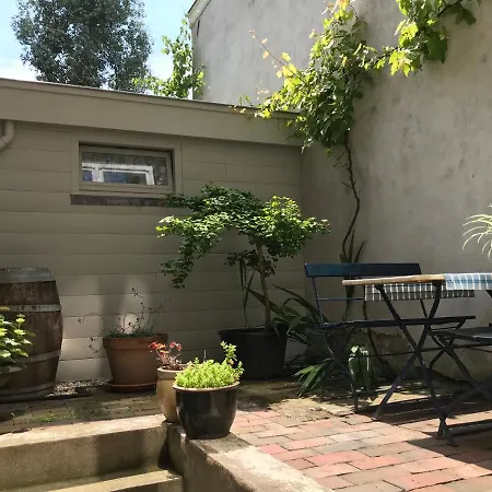 Bed & Breakfast Pluweel